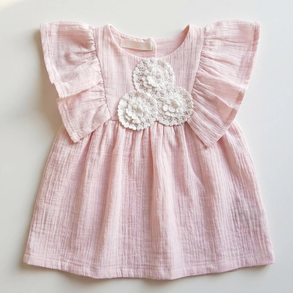 Peri Serisi | Dantel Çiçek Detaylı Müslin Kız Çocuk Elbisesi